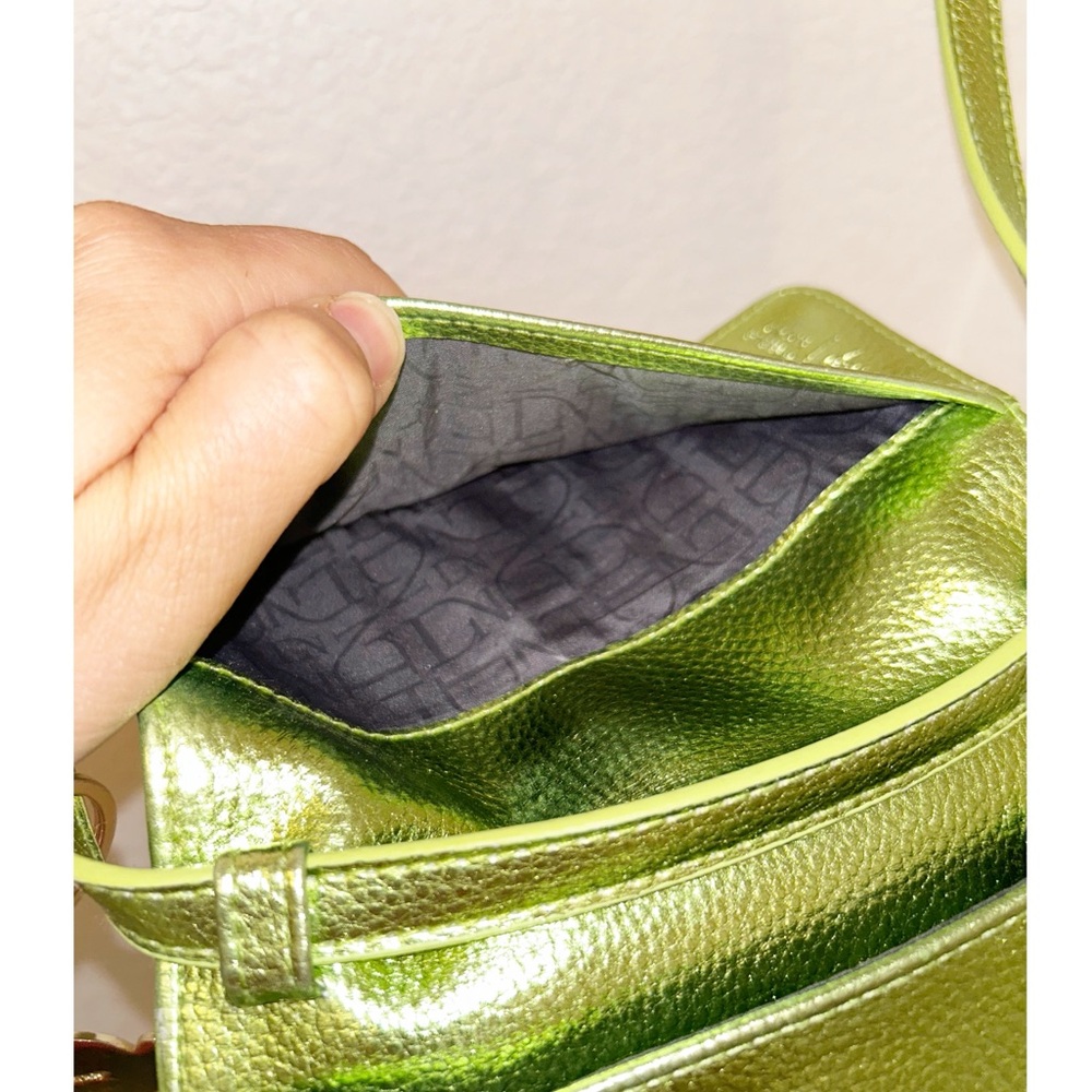 DISNEY x DANIELLE NICOLE Tinkerbell Crossbody Phone-Wallet bag in Metall… - Picture 7 of 13